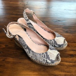 FLASH SALE LIKE NEW!! Stuart Weitzman Python Heels